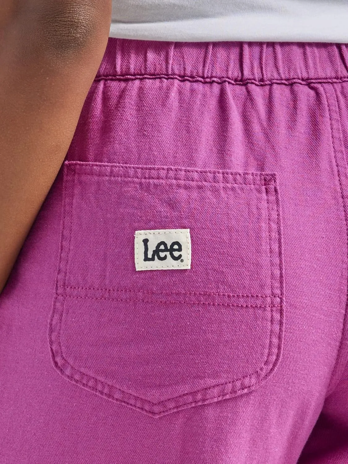 Lee Women's Ultra Lux Mid Rise Pull-On Crop Capri Pant
